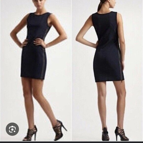 Diane von Furstenberg Navy Dress with side zipper detail Size 6 - Picture 1 of 10